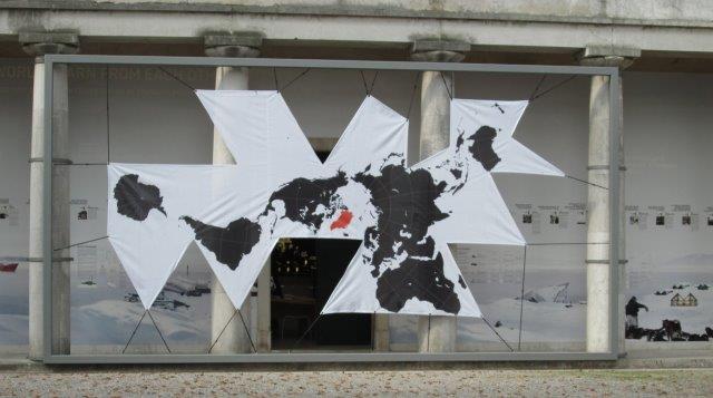 2013 BIENNALE VENEZIA - BANNER IN ACCIAIO
